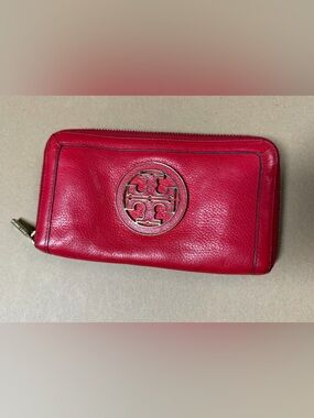 Tory Burch Red Pebbled Leather Logo Zip Clutch